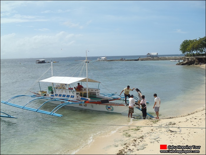 Cebu Hilutungan + Nalusuan island hopping tour - 24 Dec 2012