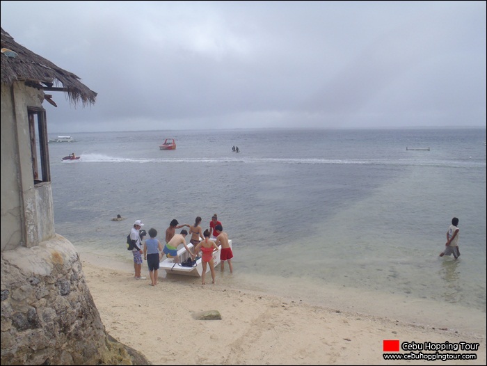 Cebu Nalusuan island hopping tour & Discover Scuba Diving – 18 Jan 2013