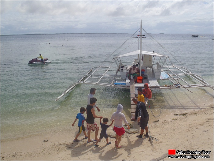 Cebu Nalusuan island hopping tour - 5 Jan 2013