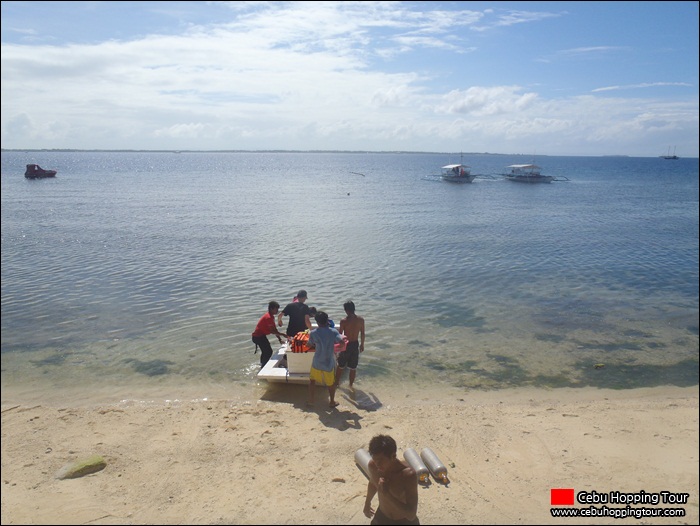 Cebu Nalusuan island hopping tour - 1 Feb 2013