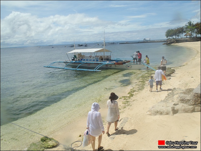 Cebu Nalusuan island hopping tour - 21 Feb 2013