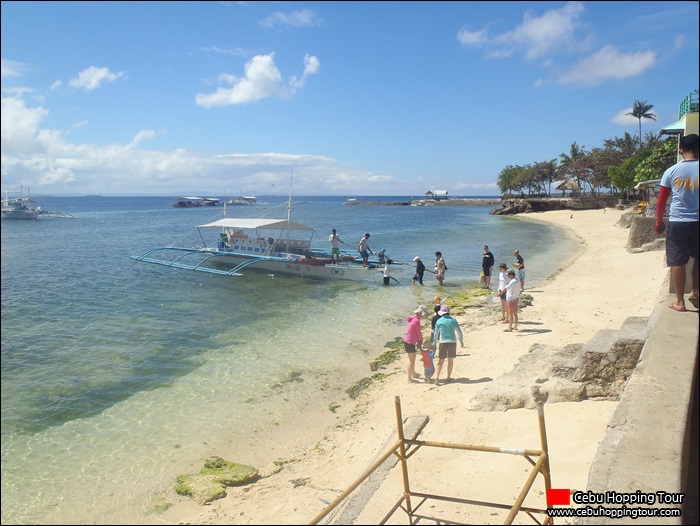 Cebu island hopping tour - 9 Feb 2013