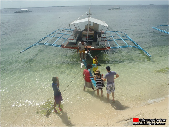 Cebu Nalusuan island hopping tour - 28 Feb 2013