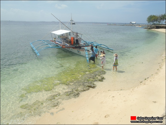 Cebu Nalusuan island hopping tour - 28 Feb 2013