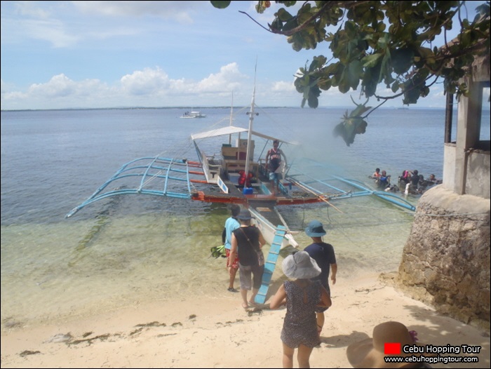 Cebu Nalusuan island hopping tour - 16 May 2013