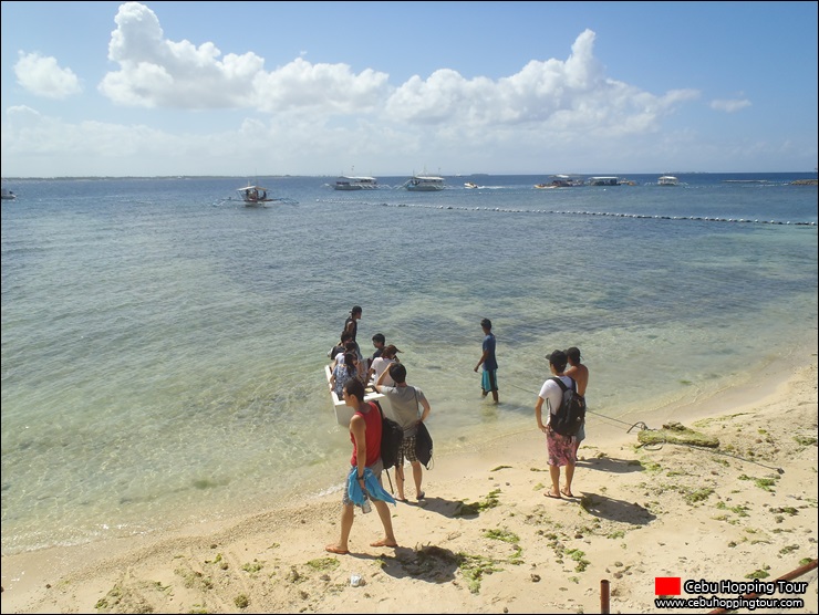 Cebu Nalusuan island hopping tour - 24 Feb 2014