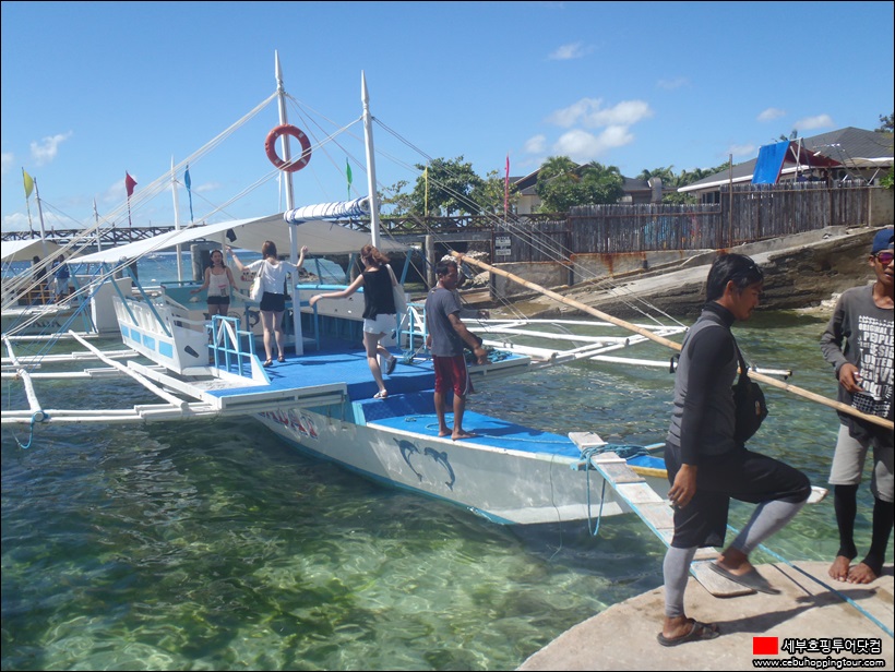 Cebu Nalusuan island hopping tour on 25 Feb 2016