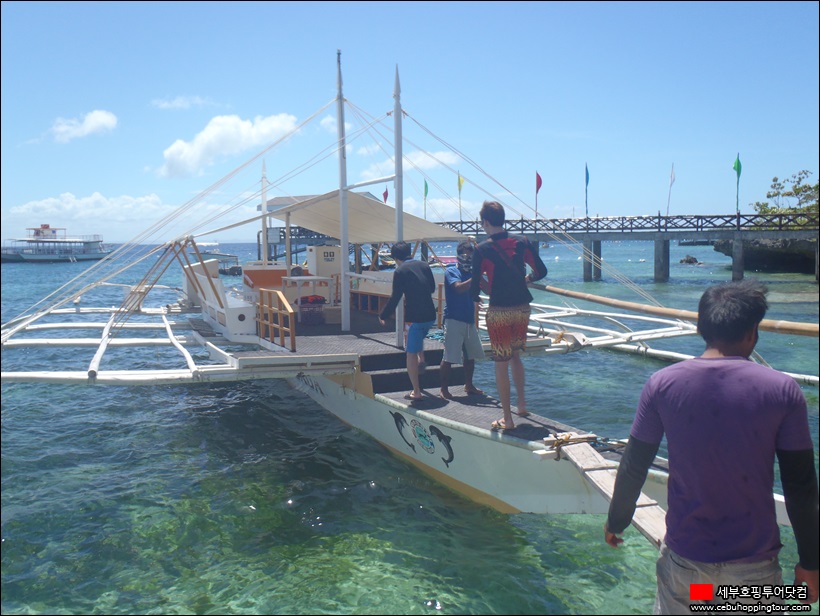 Cebu Nalusuan island hopping tour on 25 Feb 2016