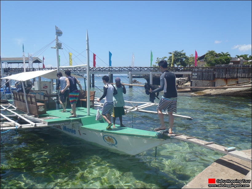 Cebu Hilutungan & Nalusuan island hopping tour on 18 Mar 2016