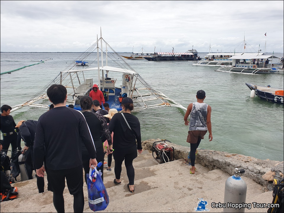 Cebu Nalusuan island hopping tour on 13 Feb 2020